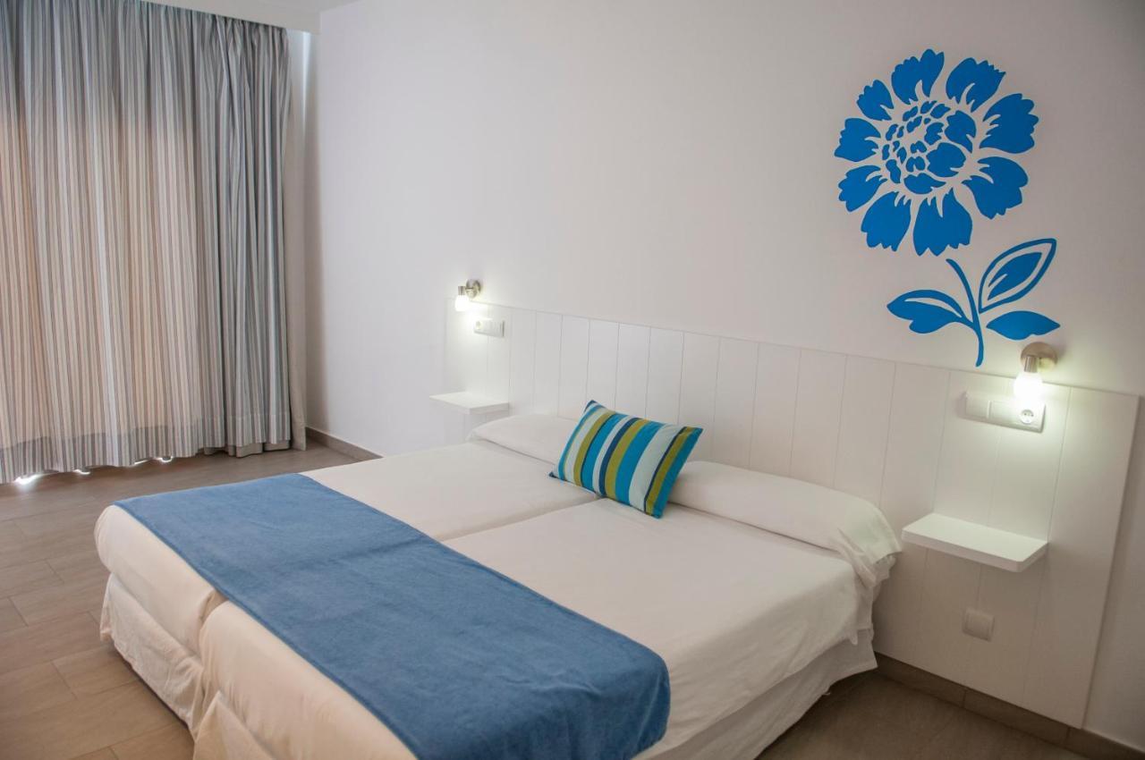 Hostal Xuroy Cala Alcaufar Εξωτερικό φωτογραφία