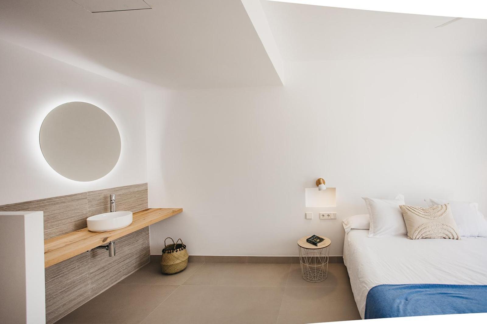 Hostal Xuroy Cala Alcaufar Εξωτερικό φωτογραφία