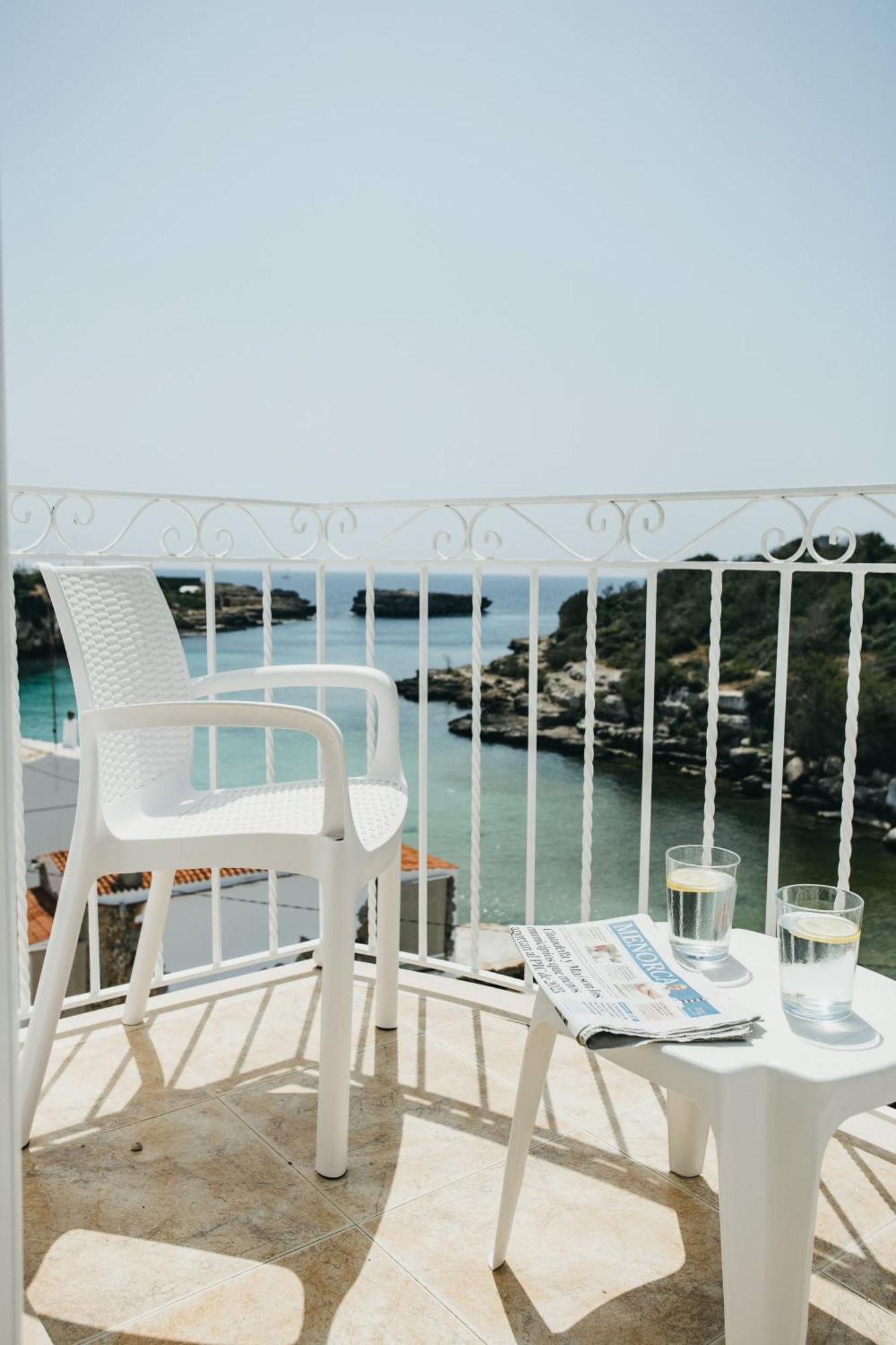 Hostal Xuroy Cala Alcaufar Εξωτερικό φωτογραφία