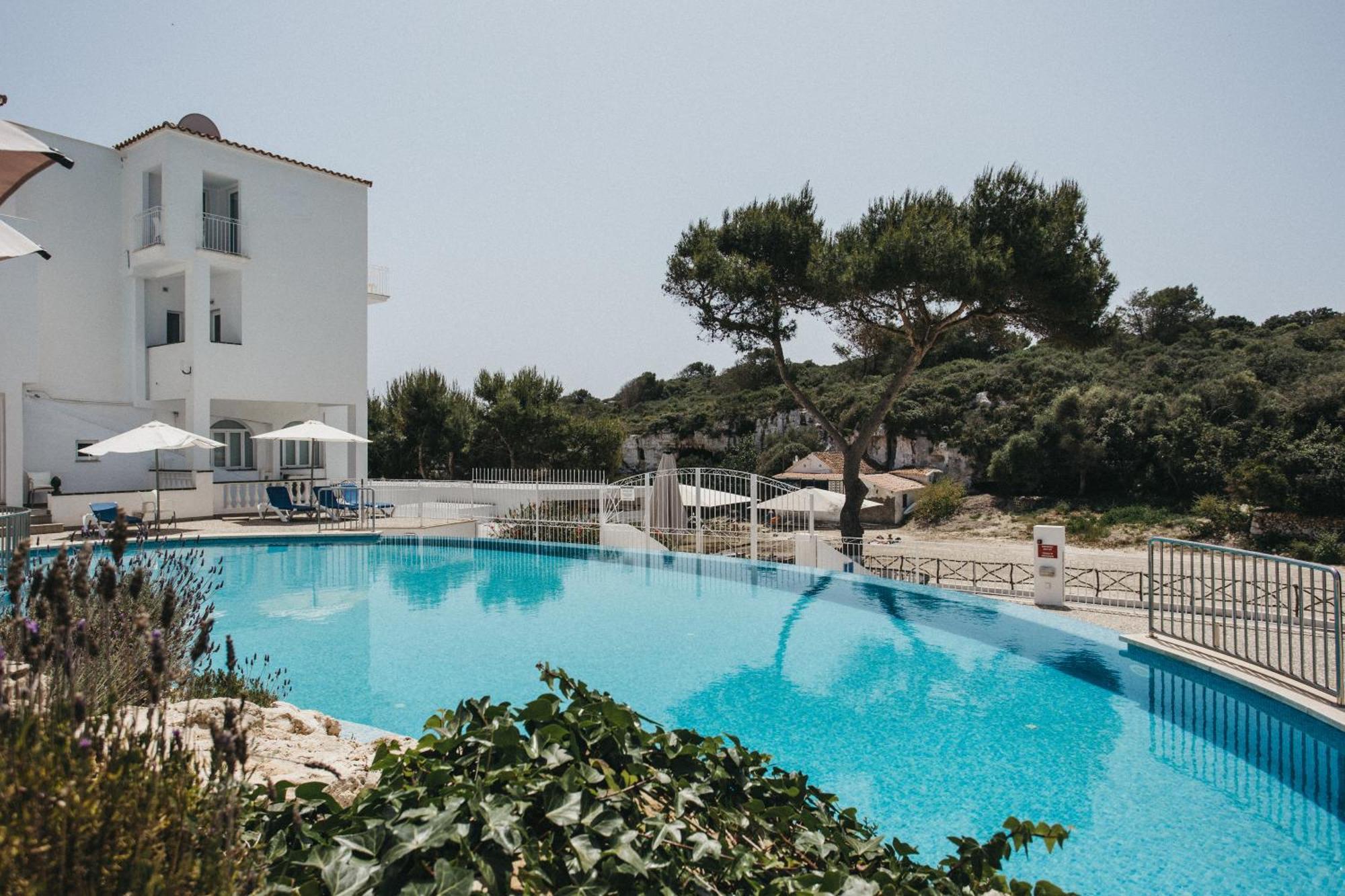 Hostal Xuroy Cala Alcaufar Εξωτερικό φωτογραφία