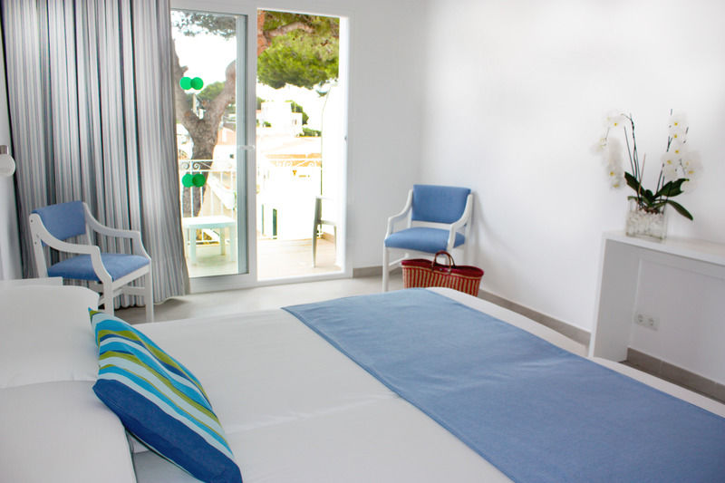 Hostal Xuroy Cala Alcaufar Εξωτερικό φωτογραφία